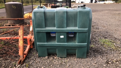 Plastic diesel tank with hose & nozzle