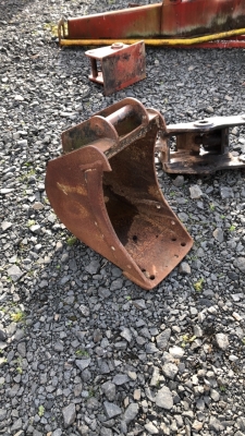 1ft digger bucket 40mm pins