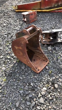 1ft digger bucket 40mm pins