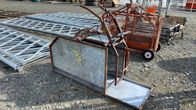 Sheep roll over crate new floor fitted