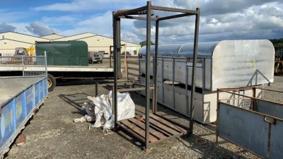 Bulk meal bin complete with bag