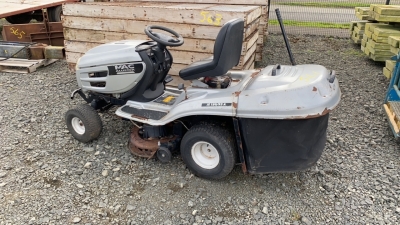 Ride on lawnmower deck needs repaired