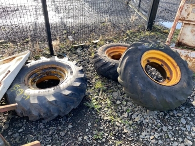 3 handler rims+tyres will also suit 5tn dumper or 3c digger 12.5x80x18