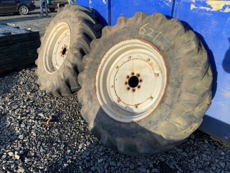 14.9x13x26 2 x rims+tyres Dunlop for tractor