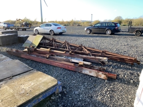 Posts + trusses for lean to shed approx 20ft