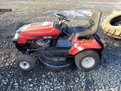 MTD RH115 ride on lawnmower needs a starter, no grass collection box, good cutting deck