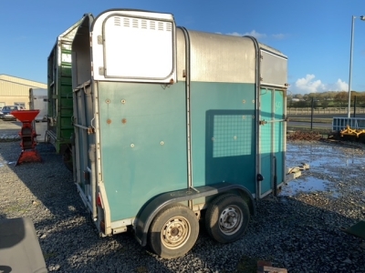 Ifor Williams 505 horse box, checker plate floor, all doors complete lights working