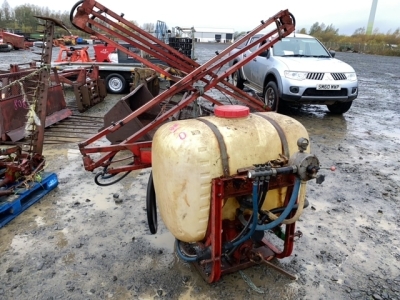 600L Hardi sprayer