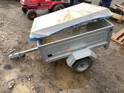 Galvinised camping trailer with cover