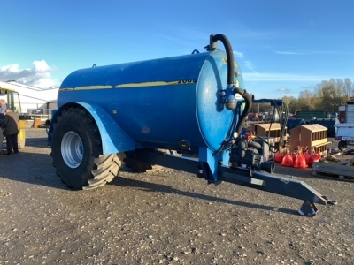 Fleming st2000 gallon slurry tanker resessed wheel big pump