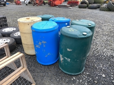 6 Plastic Barrels 200ltrs