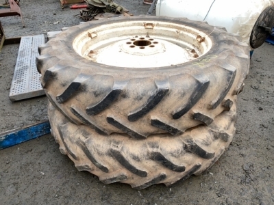 2 Ford Wheels 13.6 38