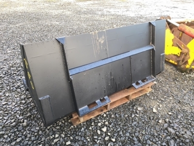 5.8 skid steer bucket