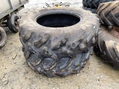 2 x Firestone tyres 420-70 x 28