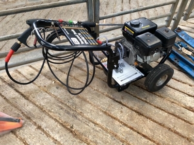Tempest trade TP650-175 power washer (working)
