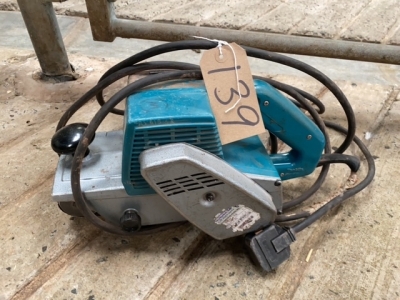 Mikita belt sander