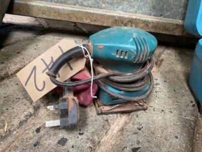 Mikita pad sander
