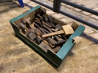 Box lot of wood tools plains etc