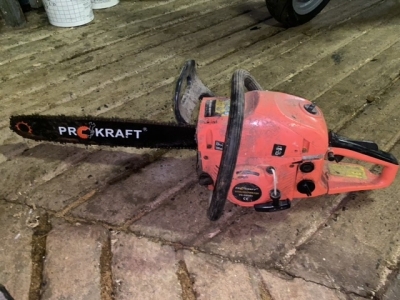Procraft pink chainsaw