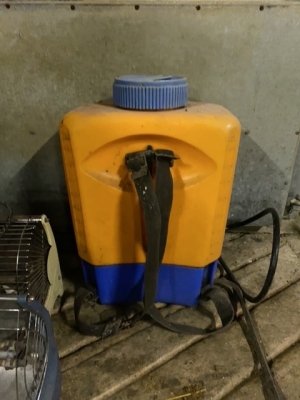 Knap sack sprayer