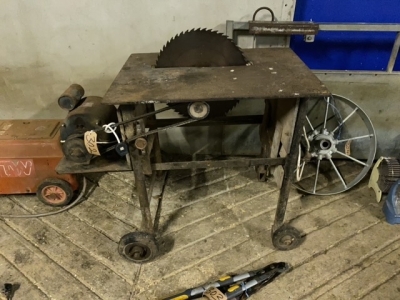 Bench saw