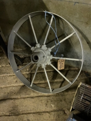 Cast iron wheel