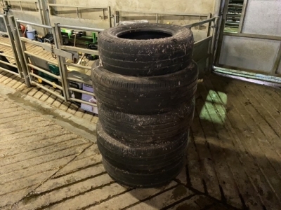 4 x L200 Mitsubushi tyres + 1 other