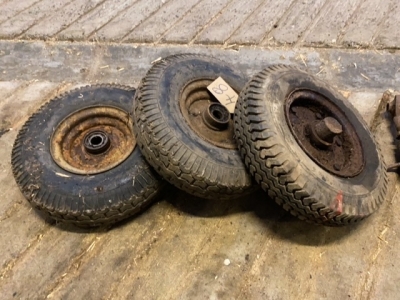 3 assorted tyres + rims