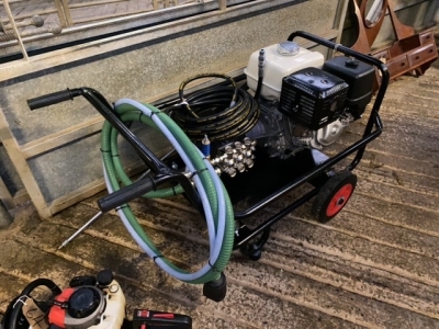 Brand new power washer with lance + hose, Honda 13hp, 21L 3000 psi