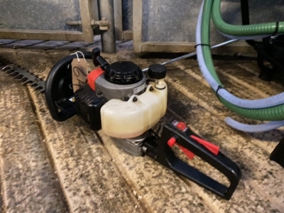 Mitsubsi hedge trimmer