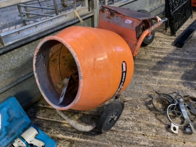 Belle cement mixer, very clean, hasn't been used in 2yrs