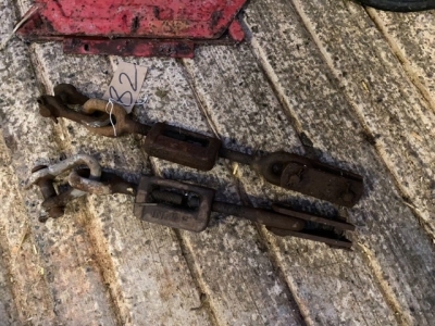 2 check chains