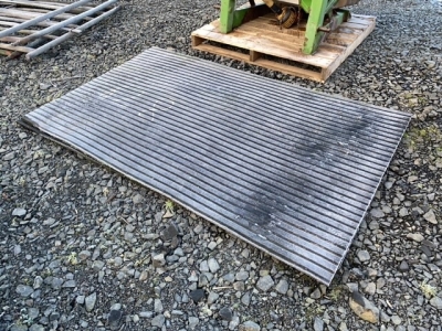 2 x rubber mats 6x4