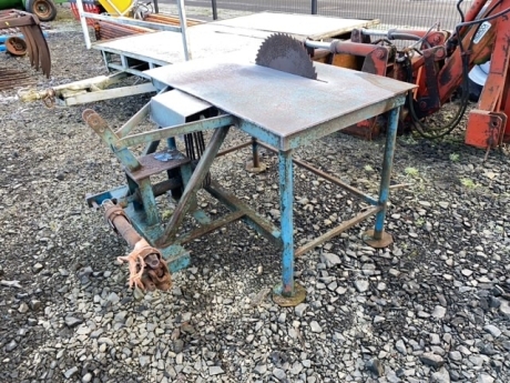 PTO driven 3 point linkage circular saw with shaft