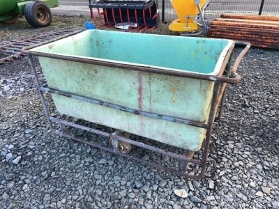 Meal or sawdust mobile trolley