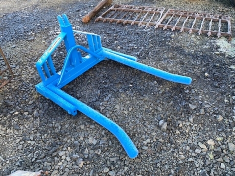 Fleming heavy duty round bale lifter