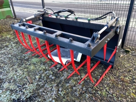 Dung or silage grab with euro brackets