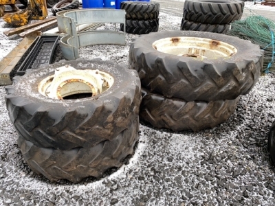 Full set of rims & tyres for Ford 7740