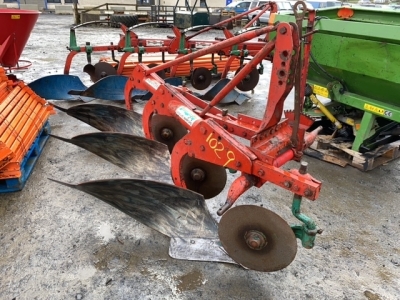 3 furrow Kvernland plough