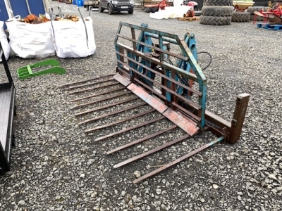 12 tine twose push off buckrake