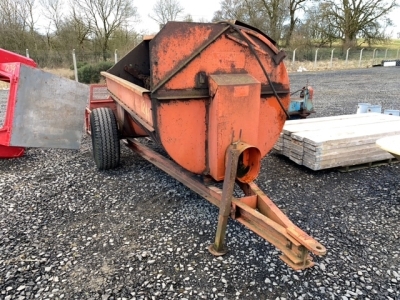 Howard 150 rotary spreader with shaft