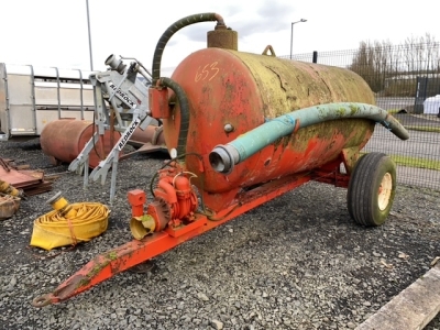 850gln Star slurry tanker with hose, shaft and spread plate