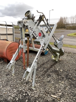 Redrock slurry pump complete with lifting frame and shaft