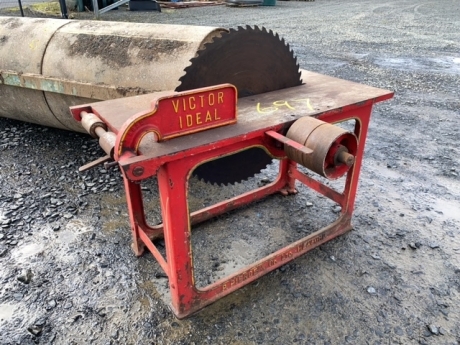 Belt driven circular saw