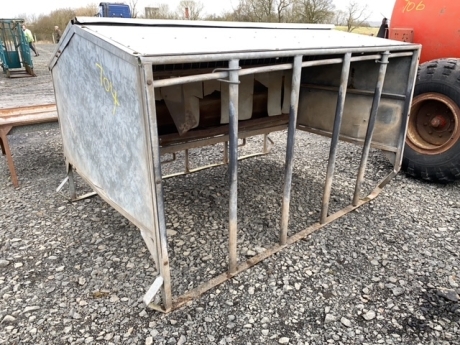 Rea creep feeder good trough in it and sliding roof