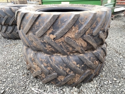 2 x 650-65-42 Michelin tyres