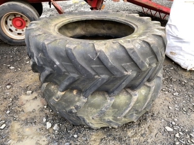 2 x 13.9-28 25% grip tyres