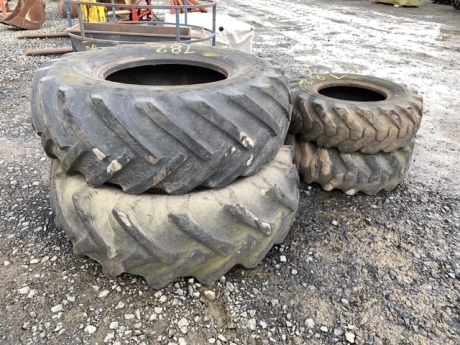 2 x 18.4x26 tyres, 2 x 1280x18 tyres