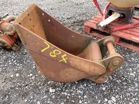 Black digger bucket 18' 45mm pins 300centres