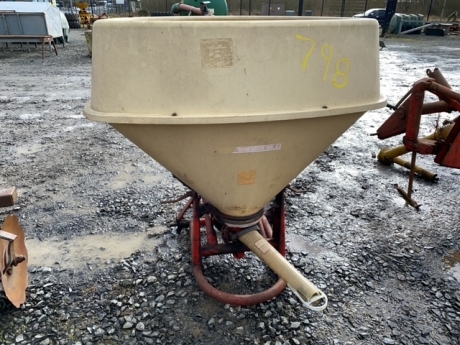 Vicon D Shaped manure sower